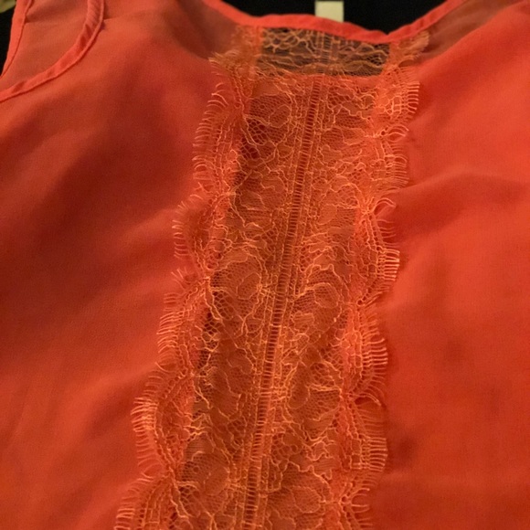 🔥🔥 Beautiful coral tank top with lace details 🔥 - Picture 4 of 4